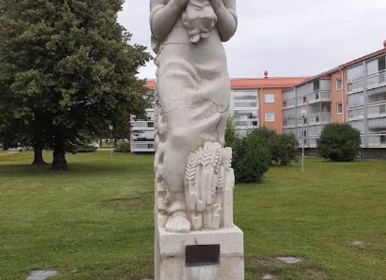sweden/vasterbotten/attraction/vasterbottenskvinna