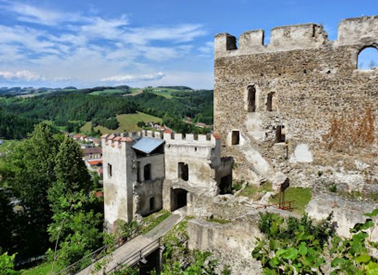 austria/burgenland/attraction/burgruine-kirchschlag