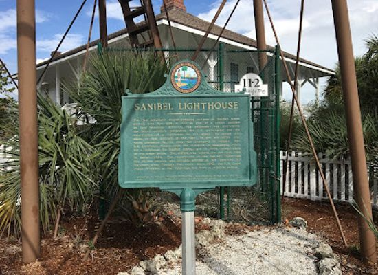 florida/southwest-florida/attraction/sanibel-lighthouse