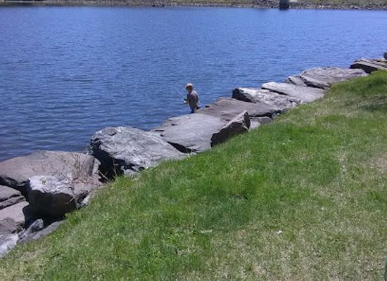 vermont/molly-falls-state-park/attraction/molly-s-pond-boat-launch