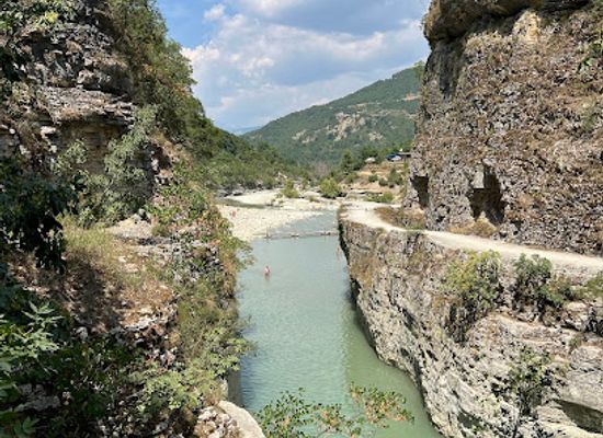 albania/delvina/attraction/liam-guide-tours