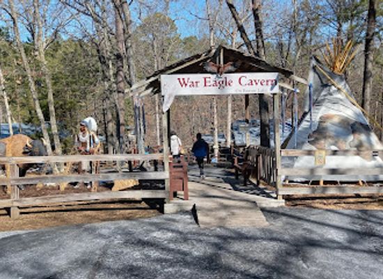 arkansas/rogers/attraction/war-eagle-cavern