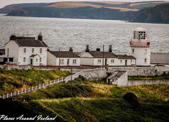 ireland/county-cork/attraction/roche-s-point-lighthouse