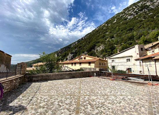 italy/umbria/attraction/grotte-dell-abbadessa