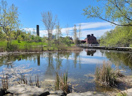 canada/golden-horseshoe/attraction/evergreen-brick-works