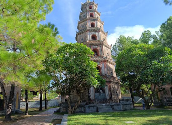 vietnam/hue/phu-hoi/attraction/thien-mu-pagoda