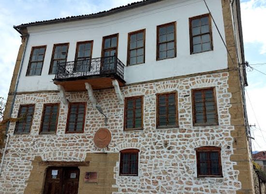 albania/kolonja/attraction/archaeological-museum-korca