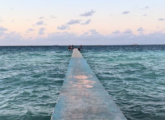 maldives/thulusdhoo/attraction/walkway-jetty