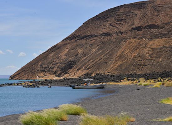 kenya/lake-turkana/attraction/krokodil-bucht-south-island-np
