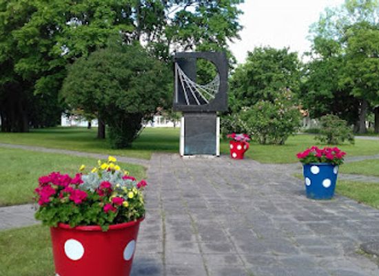 estonia/kärdla/attraction/vabriku-valjak