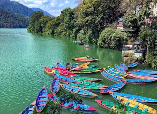 nepal/pokhara/attraction/phewa-lake