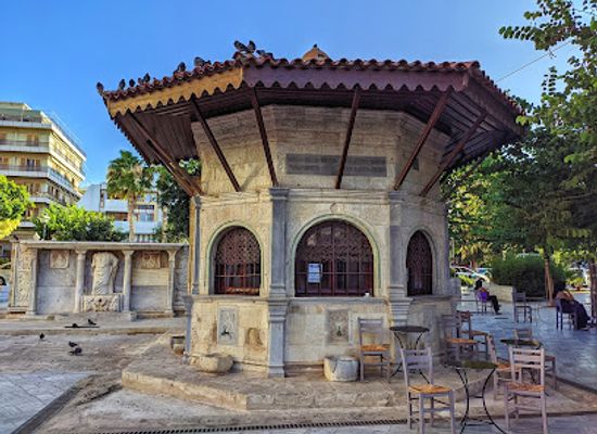 greece/heraklion/old-town/attraction/kornarou-square