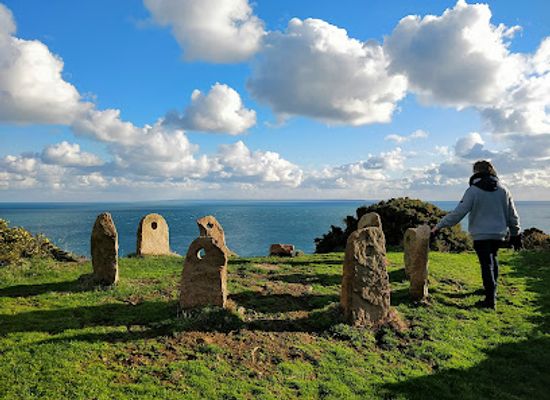 guernsey/brecqhou/attraction/sarkhenge