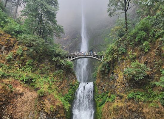 oregon/clackamas-county/attraction/multnomah-falls-recreation-area