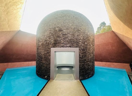 australia/australian-capital-territory/attraction/james-turrell-within-without-skyspace