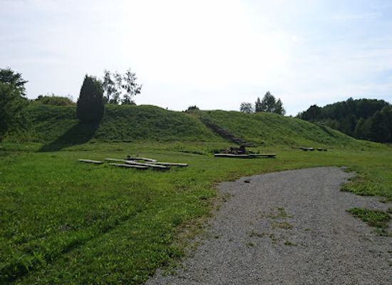 estonia/saare-county/attraction/valjala-hill-fort