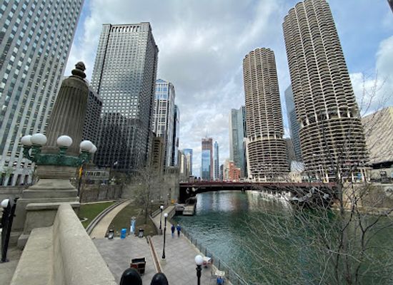 illinois/chicagoland/attraction/chicago-gangsters-and-ghosts-tours