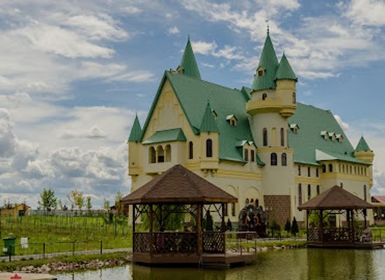 ukraine/kyiv-reservoir/attraction/xii-misyatsiv
