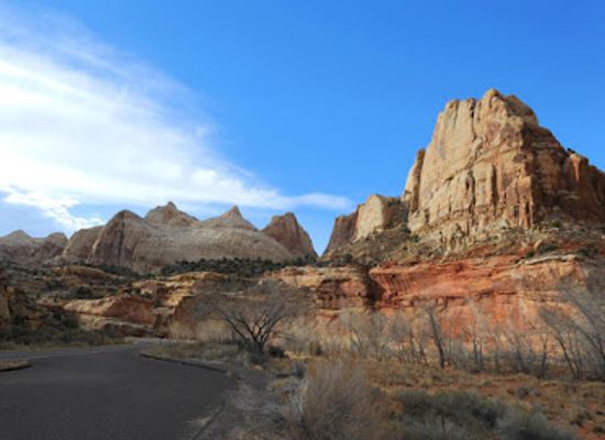utah/capitol-reef-national-park/attraction/petroglyphs-panels
