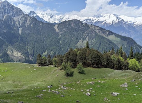 india/himachal-pradesh/attraction/lama-dugh-trek-start-point