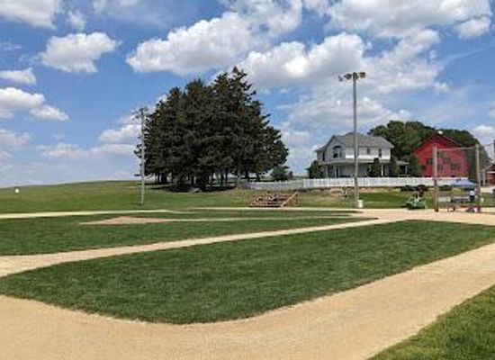 iowa/dubuque/attraction/field-of-dreams-movie-site