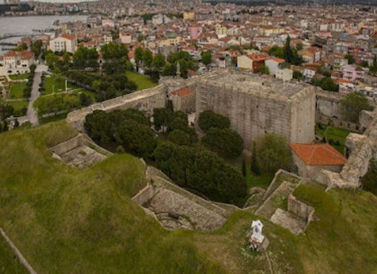 turkiye/canakkale/attraction/cimenlik-castle