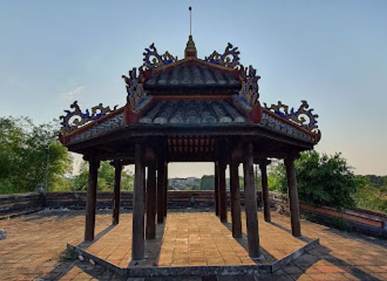 vietnam/hue/attraction/meteorological-tower
