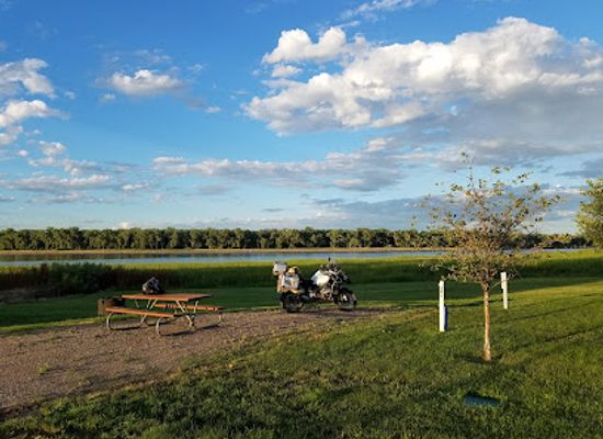 south-dakota/lake-oahe/attraction/fischers-lilly-park