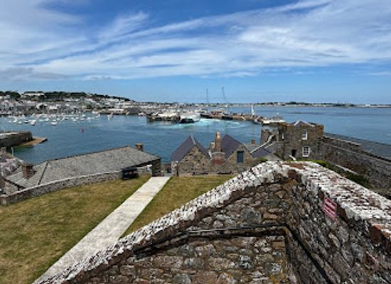 guernsey/st-sampson/attraction/castle-cornet