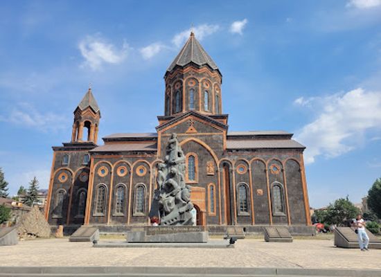 armenia/arpi-lake/attraction/vardanants-square