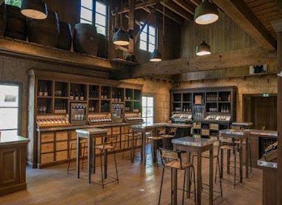 france/pays-de-la-loire/attraction/chateau-de-parnay-caveau-de-degustation