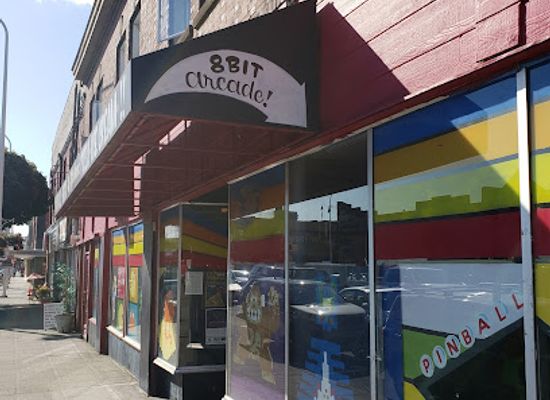 washington/renton/attraction/8-bit-arcade-bar