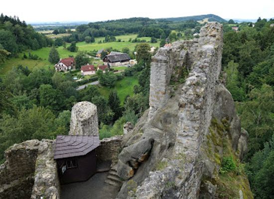 czechia/cesky-raj/attraction/frydstejn-castle