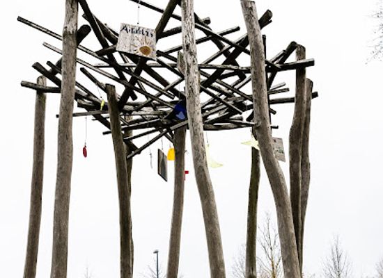 germany/koblenz/attraction/ort-der-kinderrechte-skulptur-artikel-24