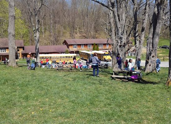 west-virginia/greenbrier-river-trail/attraction/lost-world-caverns