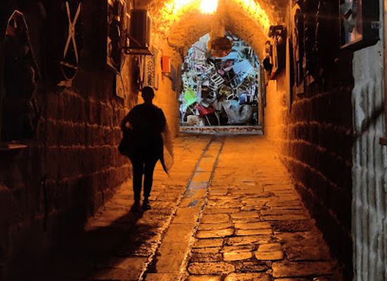 israel/akko/akko-port/attraction/beit-luzinan-street-art