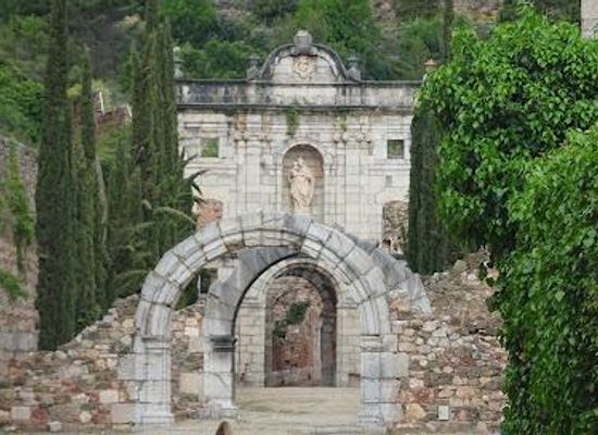 spain/catalonia/attraction/escaladei