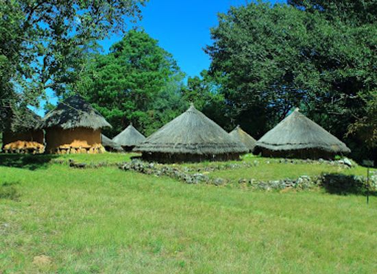 zimbabwe/nyanga/attraction/nyanga-pit-structures