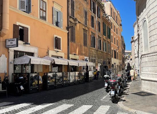 italy/rome/campo-de-fiori/attraction/arco-degli-acetari