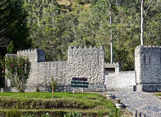 ecuador/otavalo/attraction/inti-watana-calendario-solar