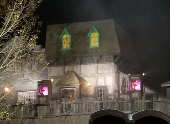 kentucky/mammoth-cave-national-park/attraction/raven-s-cross-village-of-adventure