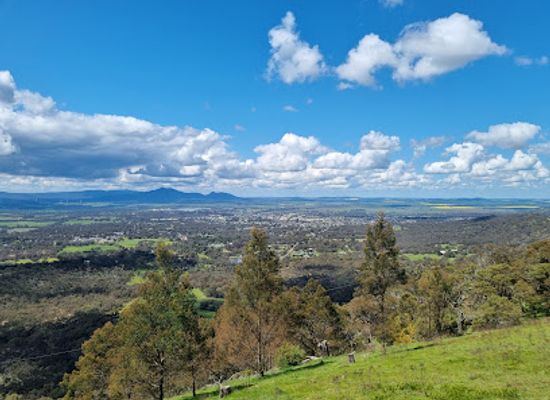 australia/grampians/attraction/one-tree-hill-lookout