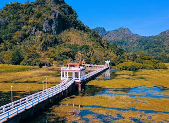 myanmar-burma/mon-state/attraction/loon-nya-blue-lake