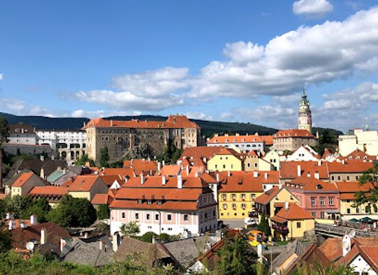 czechia/cesky-krumlov/attraction/plesivecke-nam