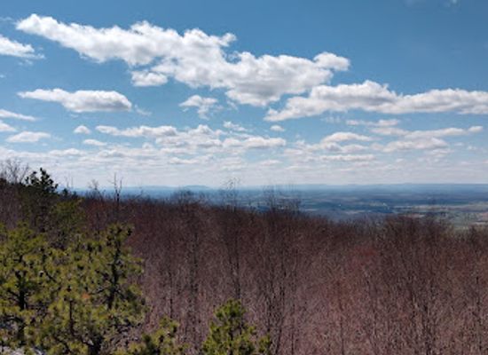 west-virginia/eastern-panhandle/attraction/eagle-s-nest-scenic-outlook