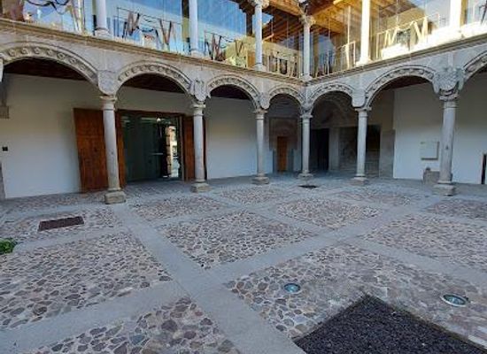spain/avila/attraction/palacio-de-los-verdugo