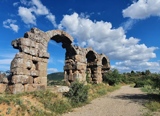 turkiye/pisidia/attraction/antiokheia-su-kemeri