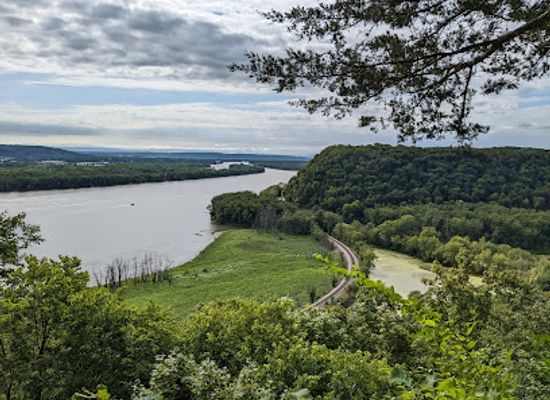 iowa/effigy-mounds-national-monument/attraction/fire-point