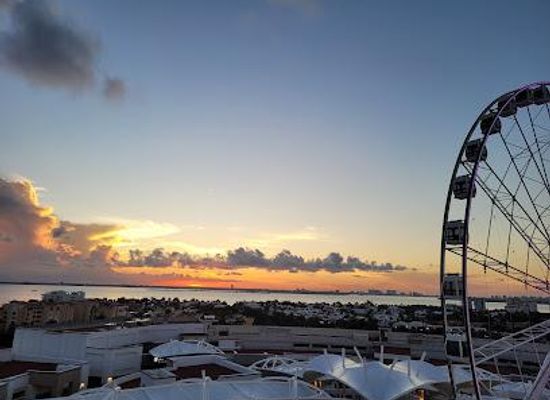 mexico/cancun/attraction/ferris-wheel-cancun