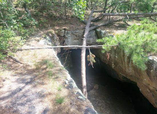 arkansas/buffalo-national-river/attraction/pedestal-rocks-kings-bluff-trailhead